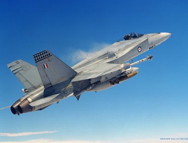 Ανεφοδιασμός F/A-18 Hornet της RAAF πάνω από το Ιράκ